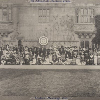 Archery Club's Ladies' Day 1913.jpg