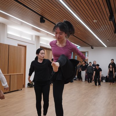 Tjimur Dance Theatre workshop