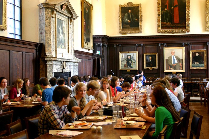 dining in Hall