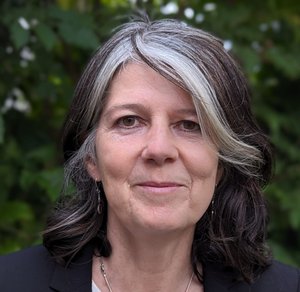 Dr Tamsyn Barton