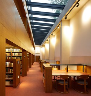 Image 17 (WW.St John's College_Library_Oxford_©Hufton+Crow_063).jpg