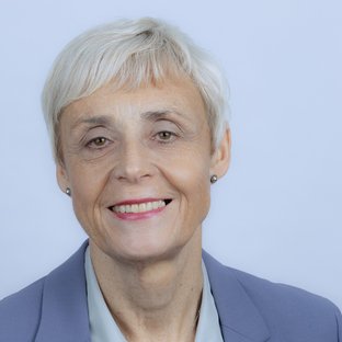 Professor Maggie Snowling