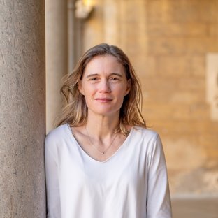 Professor Maria Bruna