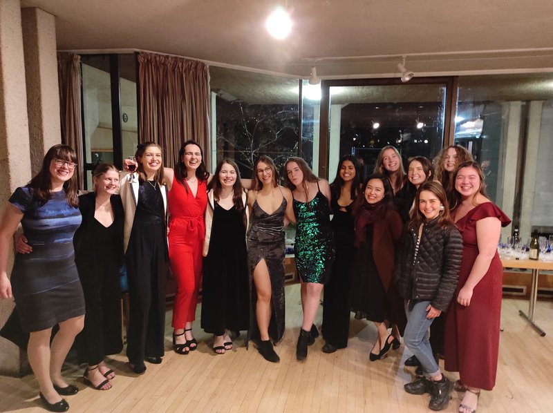 SJC Women's Rowing Team 2022