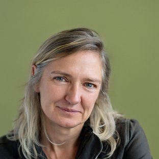 Sarah Knott