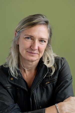 Sarah Knott