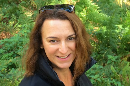 Professor Theresa Burt de Perera